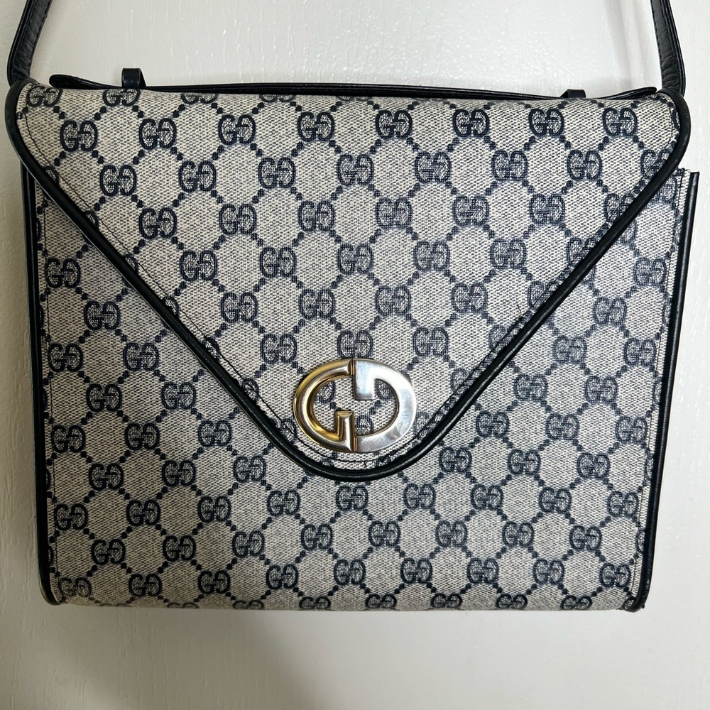 Vintage Gucci Shoulder Bag - Picture 2 of 16